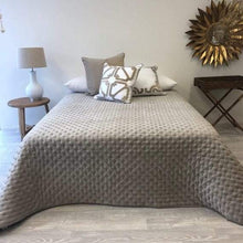 Load image into Gallery viewer, Theo and Joe Eden Bedcover | Sleeping | app store dev @@ABC ///[option4] 十月五日 11:53 
