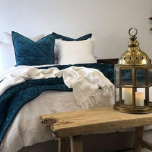 Load image into Gallery viewer, Theo and Joe Huntington Pillow Cover | Accessories | app store dev @@ABC ///[option4] 十月五日 11:53 
