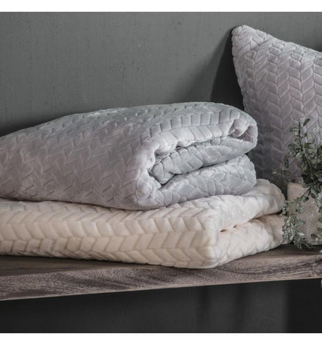 Bodhi Embossed Chevron Throw Silver | Accessories | app store dev @@ABC ///[option4] 十月五日 11:53 