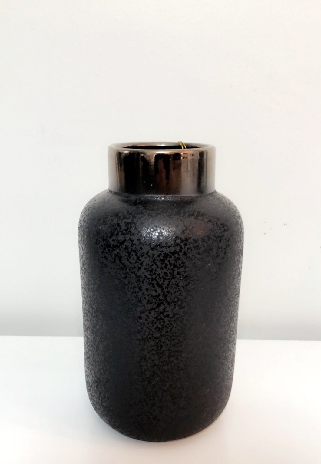 Liberty Homeware Black Bottled Vase - Large | Accessories | app store dev @@ABC ///[option4] 十月五日 11:53 