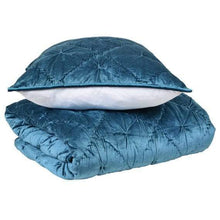 Load image into Gallery viewer, Theo and Joe Huntington Comforter | Sleeping | app store dev @@ABC ///[option4] 十月五日 11:53 
