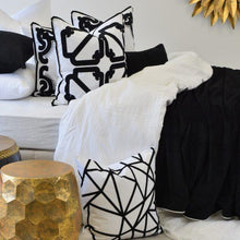 Load image into Gallery viewer, Theo and Joe Coogee Black Cover | Accessories | app store dev @@ABC ///[option4] 十月五日 11:53 
