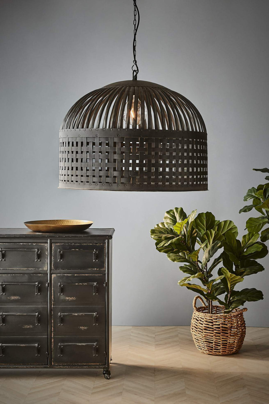 Zaffero Esch Large - Antique Black - Woven Iron Strips Pendant Light | Lighting | app store dev @@ABC ///[option4] 十月五日 11:53 