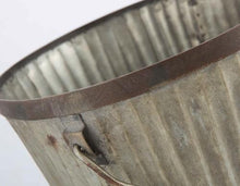 Load image into Gallery viewer, Home &amp; Giftware Iron Planter / Ice Bucket Small | Accessories | app store dev @@ABC ///[option4] 十月五日 11:53 
