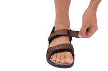 Load image into Gallery viewer, OrthoFeet Cambria Brown Men&#39;s Sandals | Footwear | app store dev @@ABC ///[option4] 十月五日 11:53 
