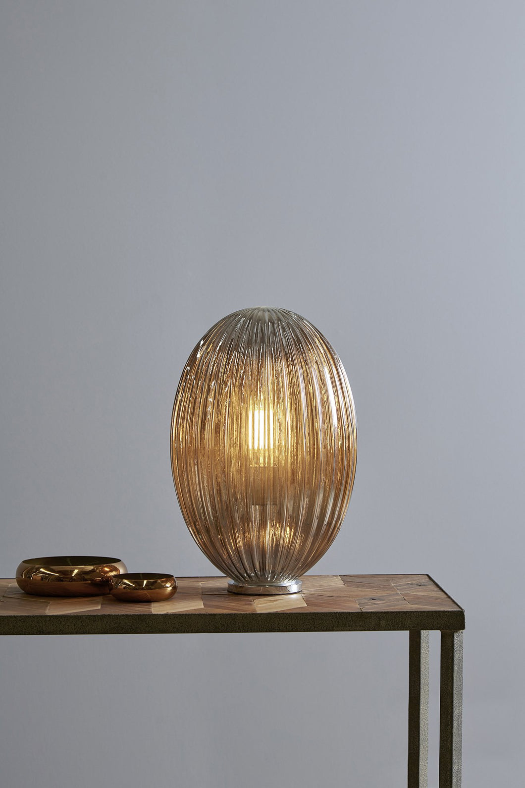 Zaffero Costolette Medium Table - Smoke Grey - Medium Ribbed Glass Pod Table Lamp | Lighting | app store dev @@ABC ///[option4] 十月五日 11:53 