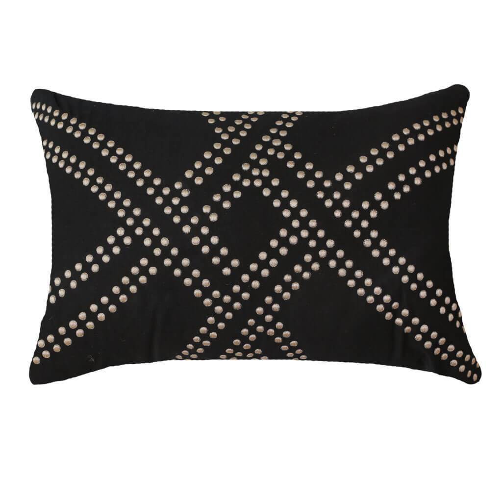 Bandhini Homewear Design Dot Polar Black Lumber Cushion 35 x 53 cm | Accessories | app store dev @@ABC ///[option4] 十月五日 11:53 