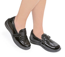 Load image into Gallery viewer, OrthoFeet Chelsea Croc - Black | Footwear | app store dev @@ABC ///[option4] 十月五日 11:53 
